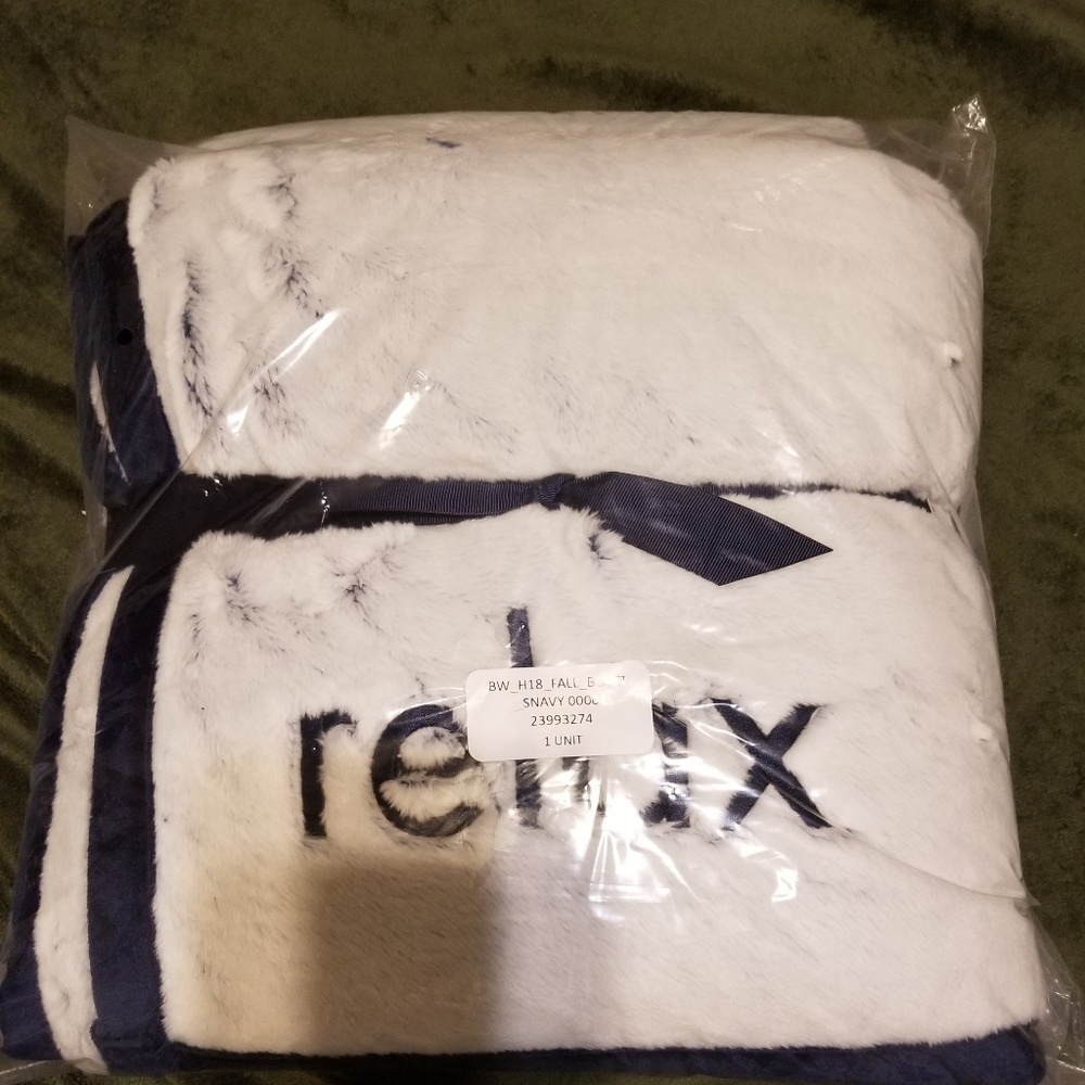 Bath and Body Works Blanket